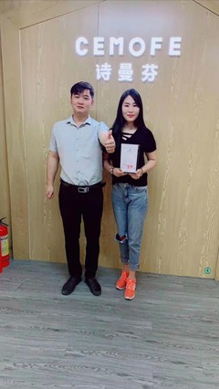 热烈欢迎李女士加入诗曼芬大家庭!预祝生意兴隆